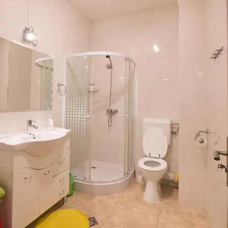 Intim Studio Flat Arad Exterior photo